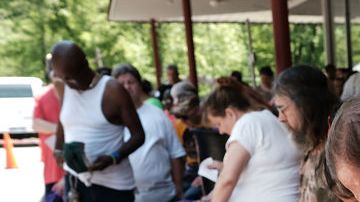 Mineros desempleados cerca deun banco de comida. Spencer Platt/Getty Images