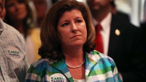 La candidata republicana Karen Handel gana las elecciones especiales en Georgia.