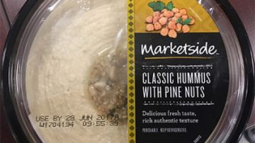 "Marketside Classic Hummus with Pine Nuts" es uno de los tres productos potencialmente contaminados.