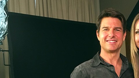 Jessica Carrilo junto a Tom Cruise