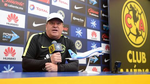 Miguel Herrera, técnico de las Águilas del América