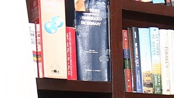 El rabino Marc Schneier y Russell Simmons,  presidentes de la Foundation for Ethnic Understanding,   Kareem Abdul-Jabbar, el cónsul general Sam Grundwerg y el activista comunitario musulmán Mohamed Akbar Khan.