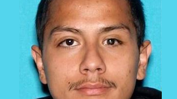 Enrique Miramontes, 21.