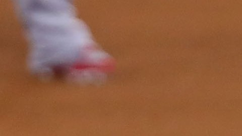 Ricky Nolasco lanza durante el partido del lunes en Dodger Stadium. El derecho de los Angels llegó al partido como el pitcher con más jonrones recibidos este año en Grandes Ligas.
