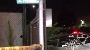 El occiso fue encontrado dentro de un Dodge Charger de color blanco.