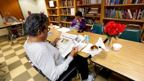 Abundan los prejuicios contra las personas mayores. (Photo by Aurelia Ventura/La Opinion)