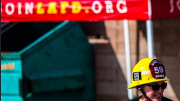 Campamento de bomberos para adolescentes.