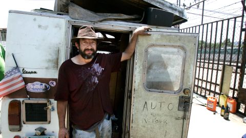 En 2009, Shaun Green se convirtió en miembro de la creciente población de personas sin hogar, viéndose forzado a vivir en su vehículo.