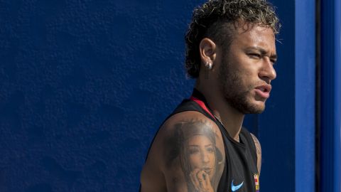 El futuro de Neymar en el Barcelona sigue en duda.