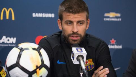 El central del FC Barcelona Gerard Piqué en rueda de prensa en el Fedex Field en Landover, Maryland.