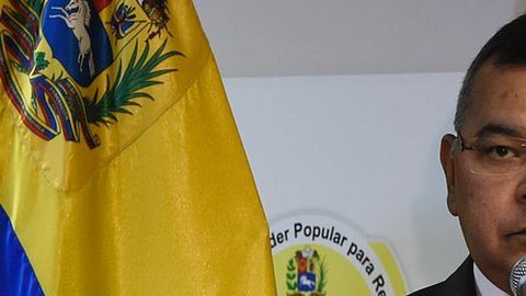 El ministro de Interior y Justicia, Néstor Reverol, dijo que el avión llevaba 9 personas a bordo.