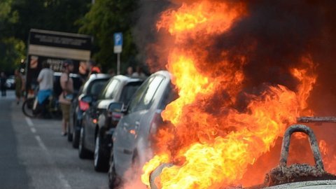 Más de 70 agentes de seguridad resultaron heridos.