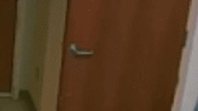 Enfermero golpea a anciano