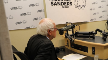 Dos hombres preocupados por el medio ambiente