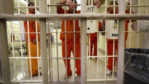 Los detenidos protestan por las elevadas fianzas y piden mejor atención médica