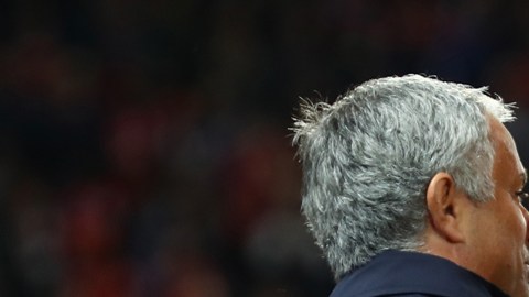 José Mourinho, técnico del Manchester United y Pep Guardiola, técnico del Manchester City