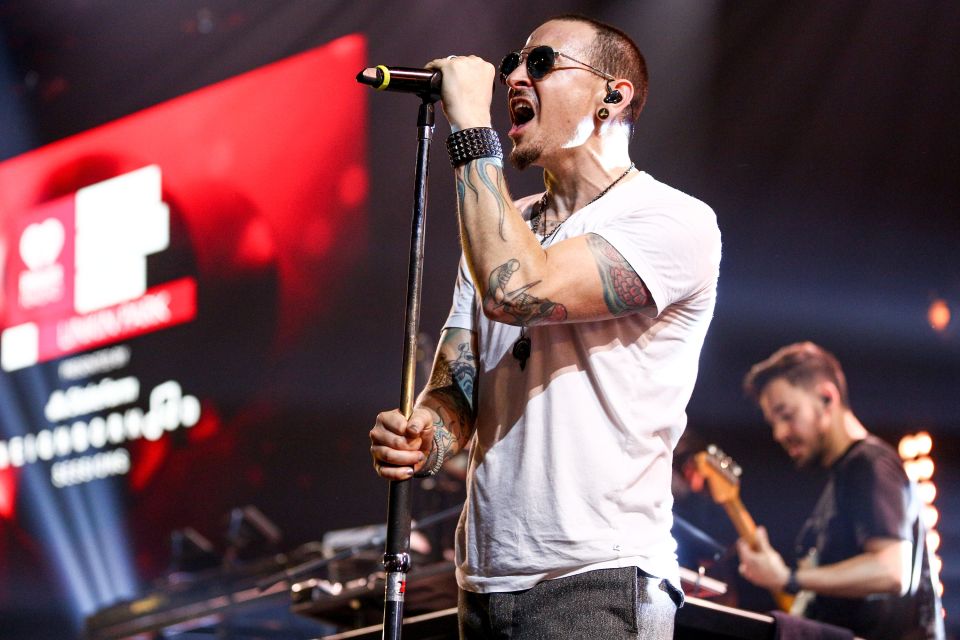 Lanzan Un Tema Inédito Con La Voz Del Fallecido Chester Bennington Ex Vocalista De Linkin Park 