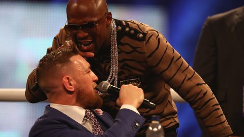 McGregor y Mayweather en su última parada de promoción de su pelea.