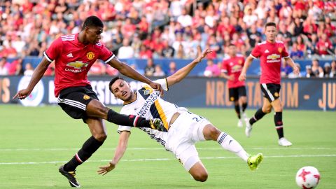 Marcus Rashford anotó un doblete y encaminó la goleada del Manchester United.