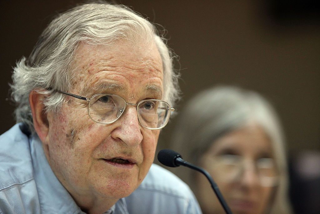 Noam Chomsky, intelectual estadounidense. 