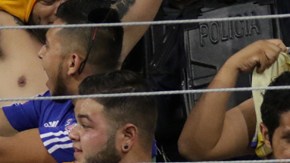Un seguidor de Tigres UANL le provocó graves lesiones a otro aficionado.