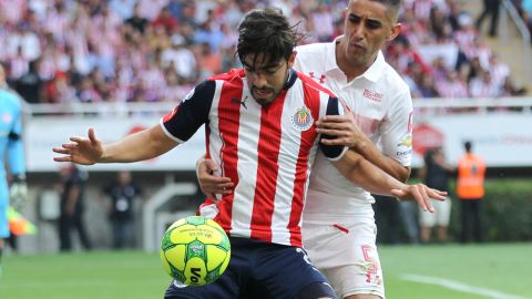 Las Chivas del Guadalajara inician la defensa de su título frente a Toluca