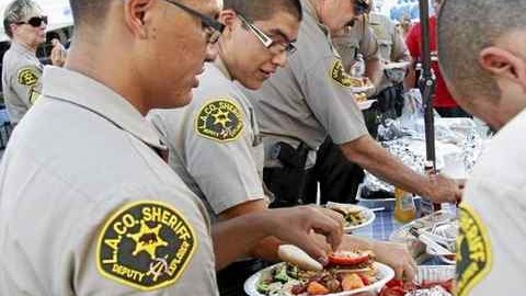 Miembros del LAPD participando de un evento NNO en el 2015