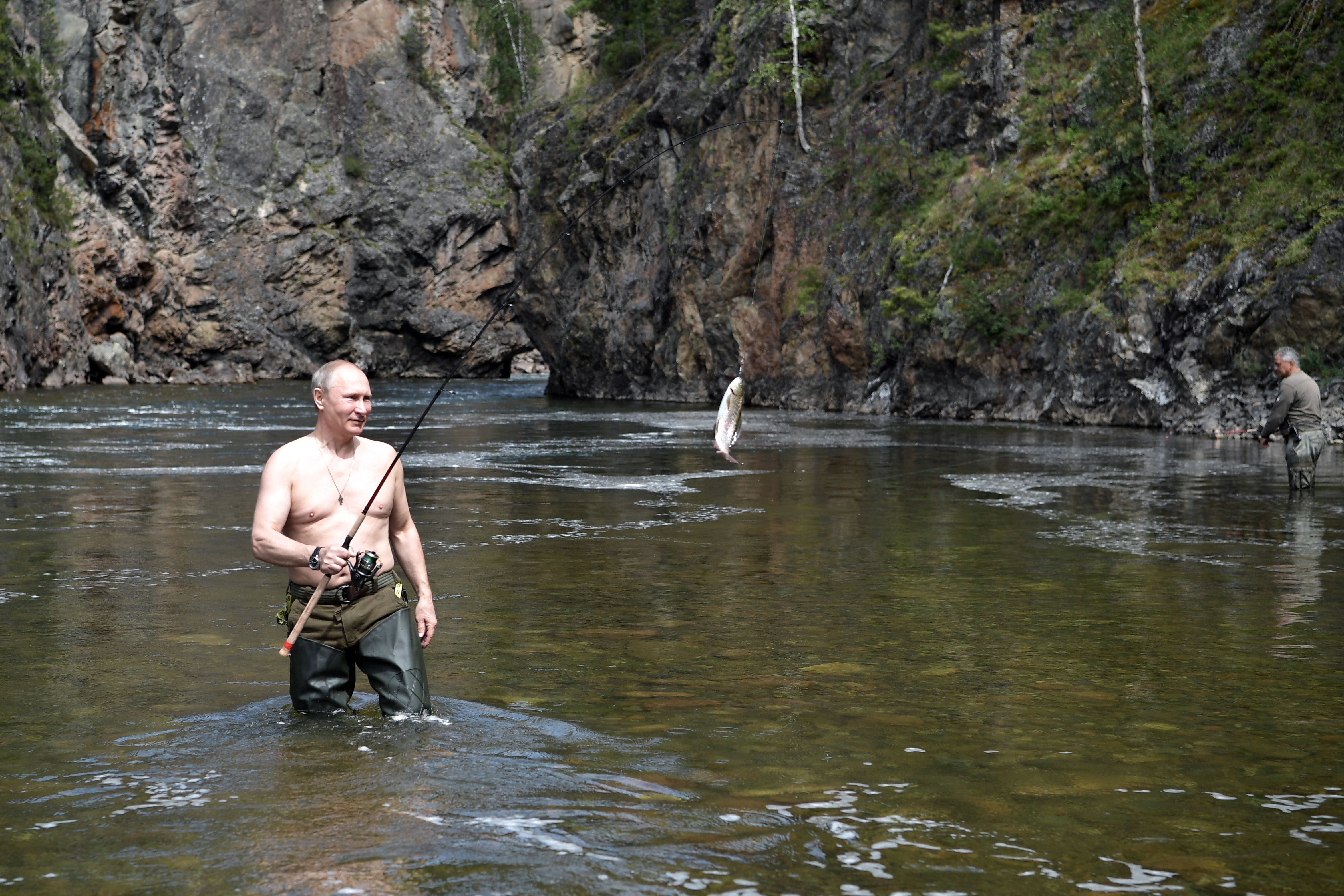 El presidente de Rusia se fue a pescar a tierras siberianas