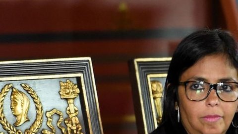 La ANC de Venezuela además de destituir a Luisa Ortega Díaz decretó su inhabilitación.