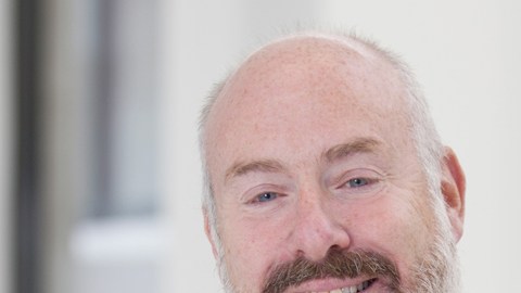 Giles Fuchs dice que sus padres están orgullosos de lo que ha logrado en su vida.