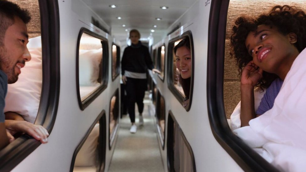 Cómo es el autobús que pretende sustituir los vuelos de media distancia en EEUU