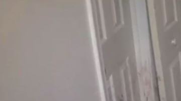 Sangre misteriosa en una casa