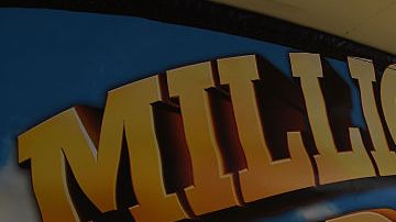 Fila para comprar boletos de la lotería en una tienda en Los Ángeles.