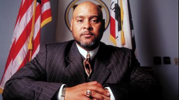 Retrato del ex alcalde de Compton Omar Bradley