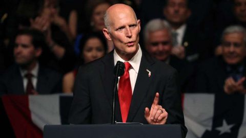 El gobernador de Florida Rick Scott.