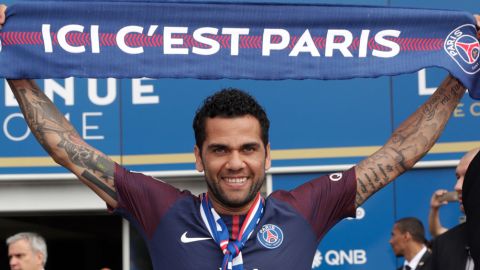 Dani Alves, lateral derecho del París Saint-Germain