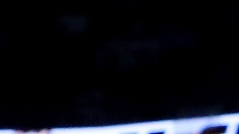 Floyd Mayweather se cansó de conectar con la derecha a McGregor, de pobre defensa.