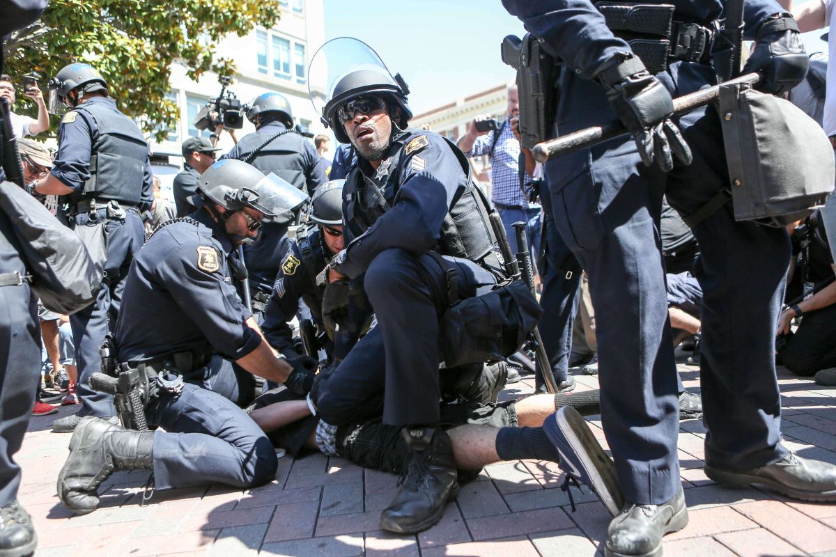 Las fuerzas policiacas locales y estatales podrían utilizar equipo militar incluso en protestas.