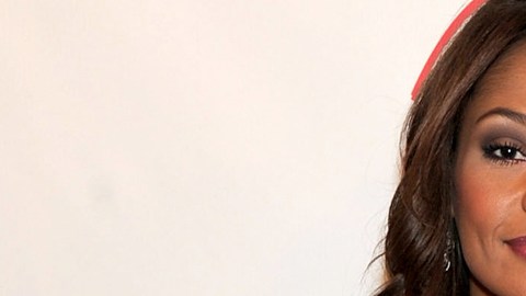 La periodista de "Aquí y Ahora" fue insultada por un miembro del KKK