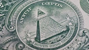Algunos creen que en el billete del dólar estadounidense hay signos de la influencia de los illuminati.
