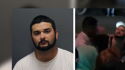 Richard Losey enfrenta cargos de atacar a una persona en la protesta antiinmigrante. (NBC Los Angeles)