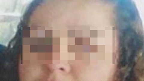 La mujer sacó del hospital al pequeño