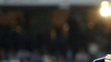 Lionel Messi se quitó la playera, tras meterle un gol de último segundo al Real Madrid en el Santiago Bernabéu