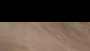 Sarah Lemons y su bebé recién operado.