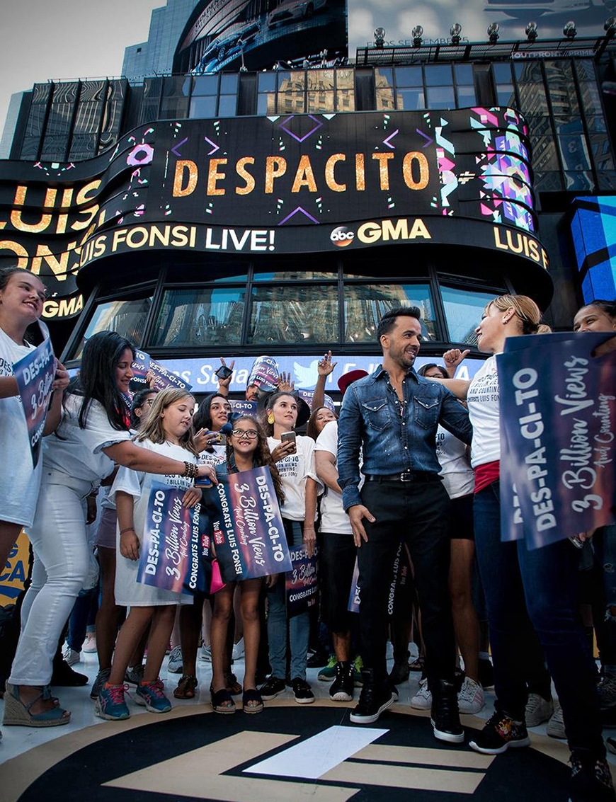 Luis Fonsi paró Times Square