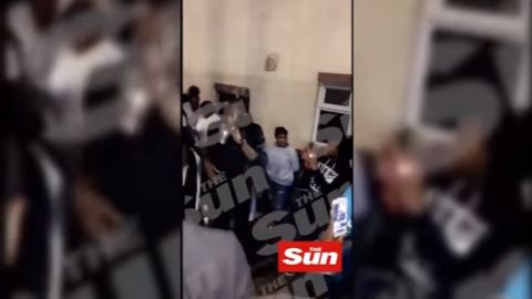 Usain Bolt fue captado bebiendo y bailando en una fiesta