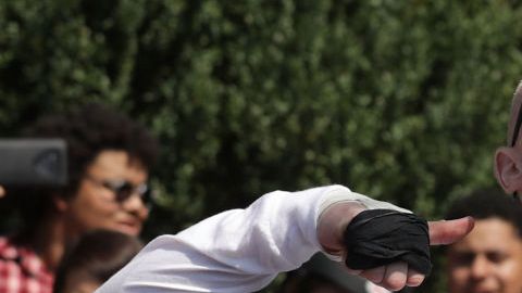 Ser abiertamente neonazi está amparado por la Constitución en EEUU.