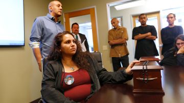 Los padres de Rivera han asistido rutinariamente a las reuniones del panel de supervisión civil, exigiendo que los oficiales rindan cuentas.