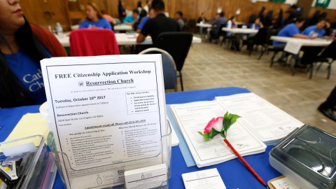 Asistencia legal migratoria. (Aurelia Ventura/ La Opinion)