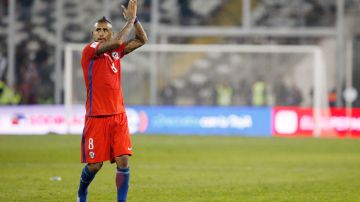 Al delantero de Chile, Arturo Vidal, le llovieron críticas por su autogol ante Paraguay